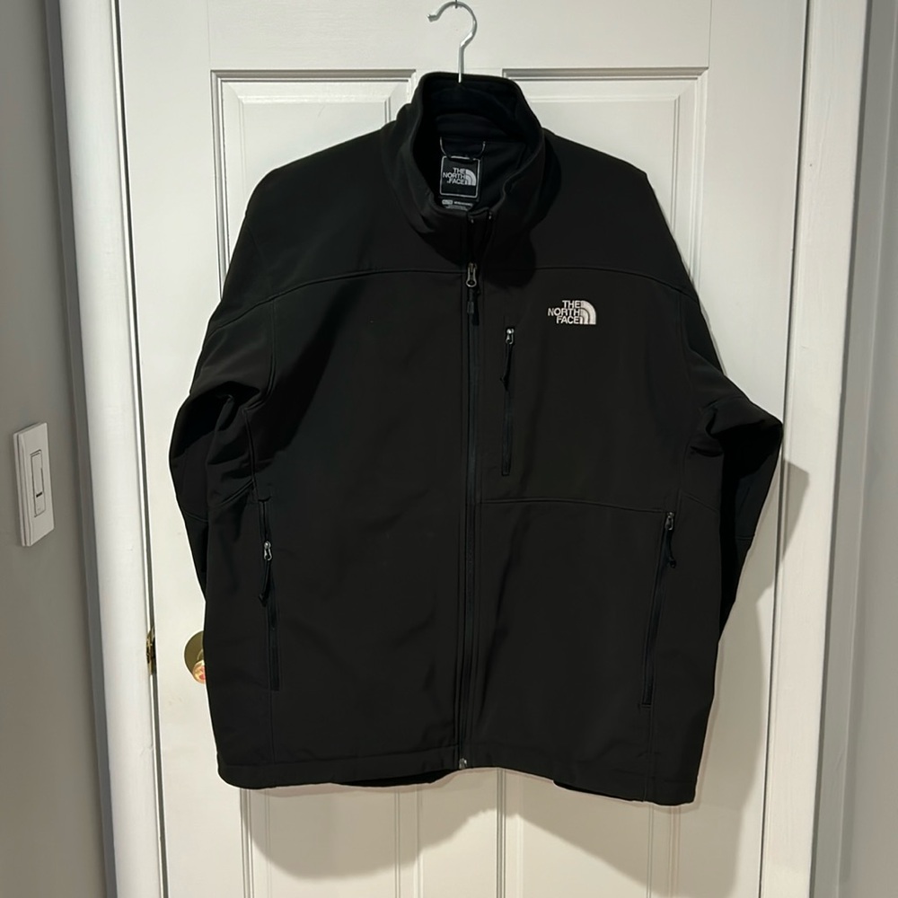 The North Face Men’s Apex Bionic 3 Windproof jacket